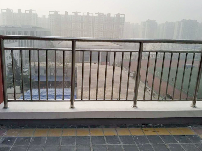 濟(jì)南不銹鋼護(hù)欄 濟(jì)南不銹鋼護(hù)欄